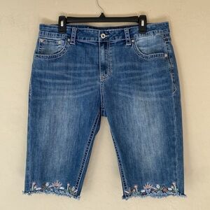 Grace, 34, easy fit embroidered jean shorts